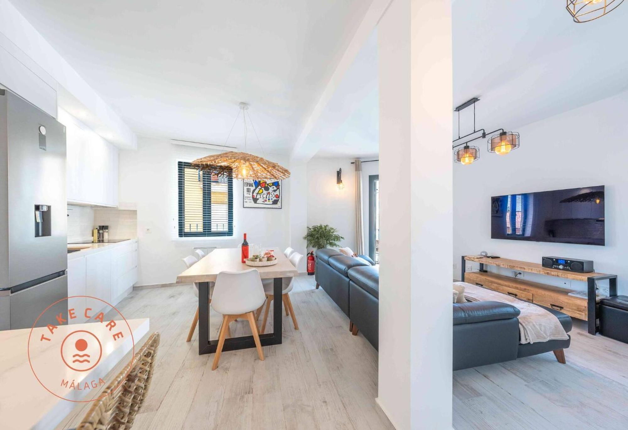 Stylish In Centro - Tcm (adults Only)